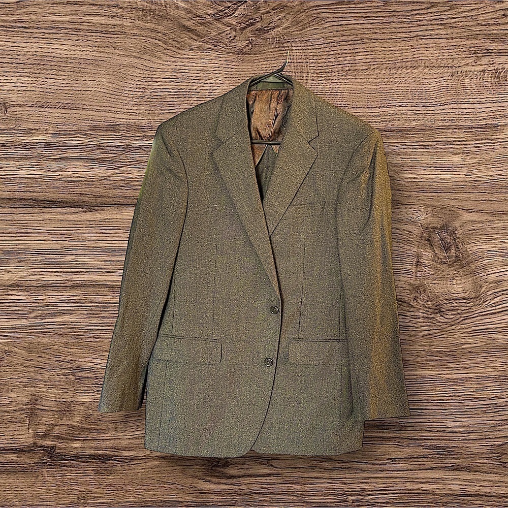SILK N WOOL PAUL BETENLY SPORT COAT‎ beautiful brown in color